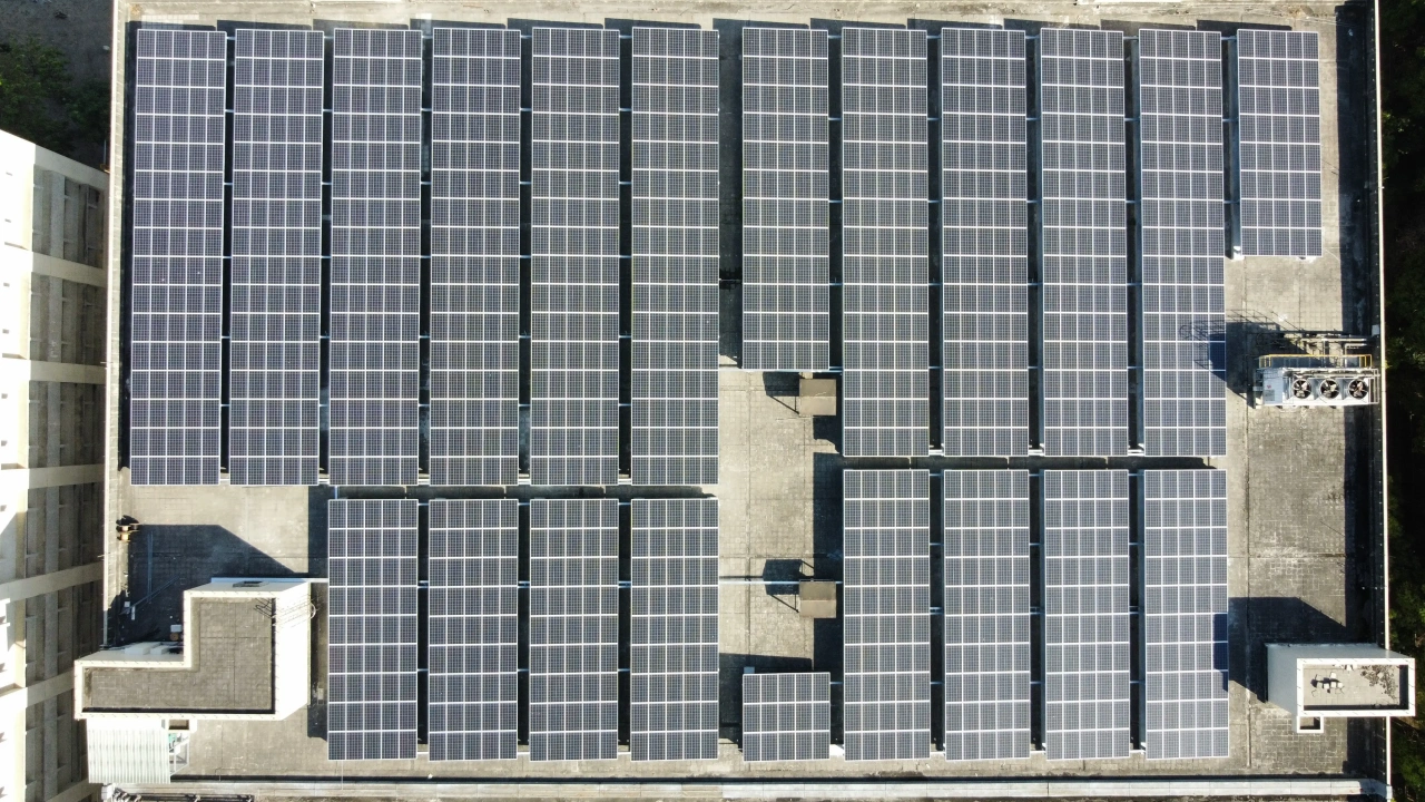 台中酒廠三期420.75kW屋頂型太陽能案場實景圖4