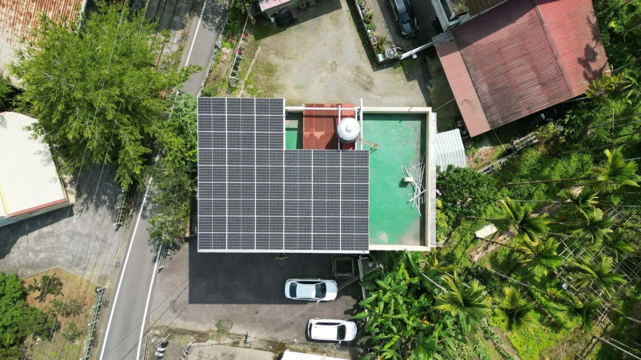 南投鹿谷鄉透天住宅17.1kW屋頂型太陽能案場實景圖4