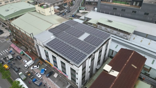 日也機械桃園林口倉儲屋頂126.62kW太陽能案場實景圖