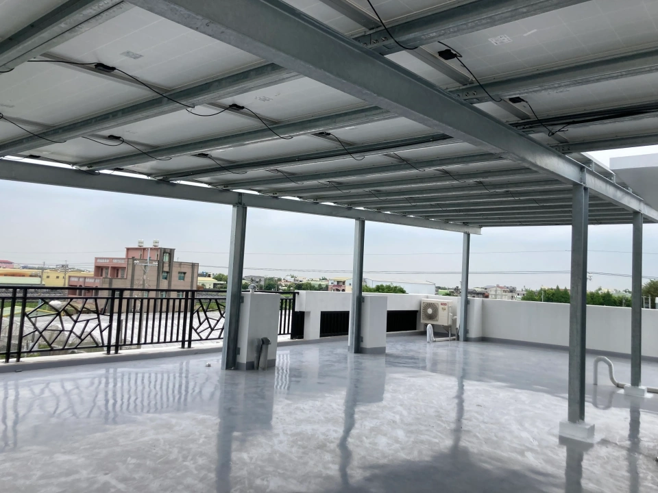 彰化溪湖別墅19.84kW屋頂型太陽能案場實景圖3