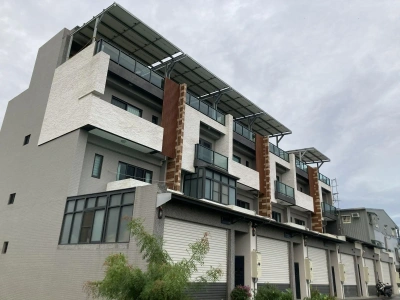 嘉義新港社區透天住宅39.93kW屋頂型太陽能案場實景圖